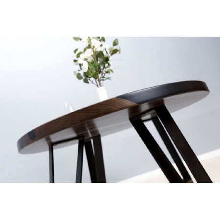 Журнальный столик из дерева и эпоксидной смолы А-5